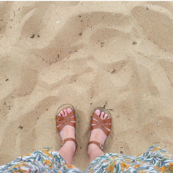 Meet your Posher, Holly - Picture 2 of 3